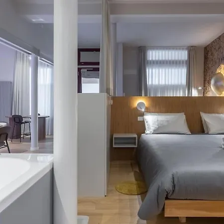 Materia Loft Design In Palazzo Nobiliare Al Duomo Appartamento