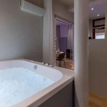 Appartamento Materia Loft Design In Palazzo Nobiliare Al Duomo *
