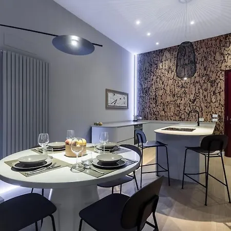 Materia Loft Design In Palazzo Nobiliare Al Duomo Appartamento *